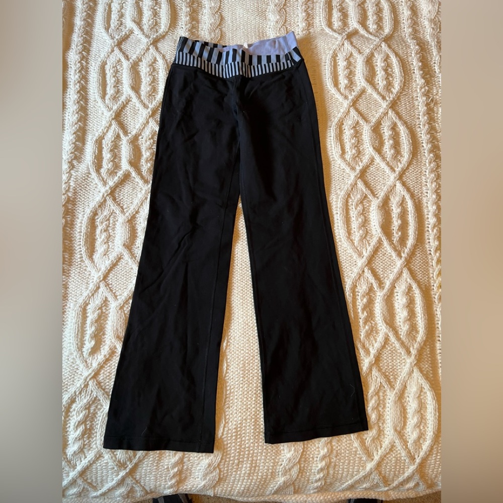 Lululemon pants size 6 regular